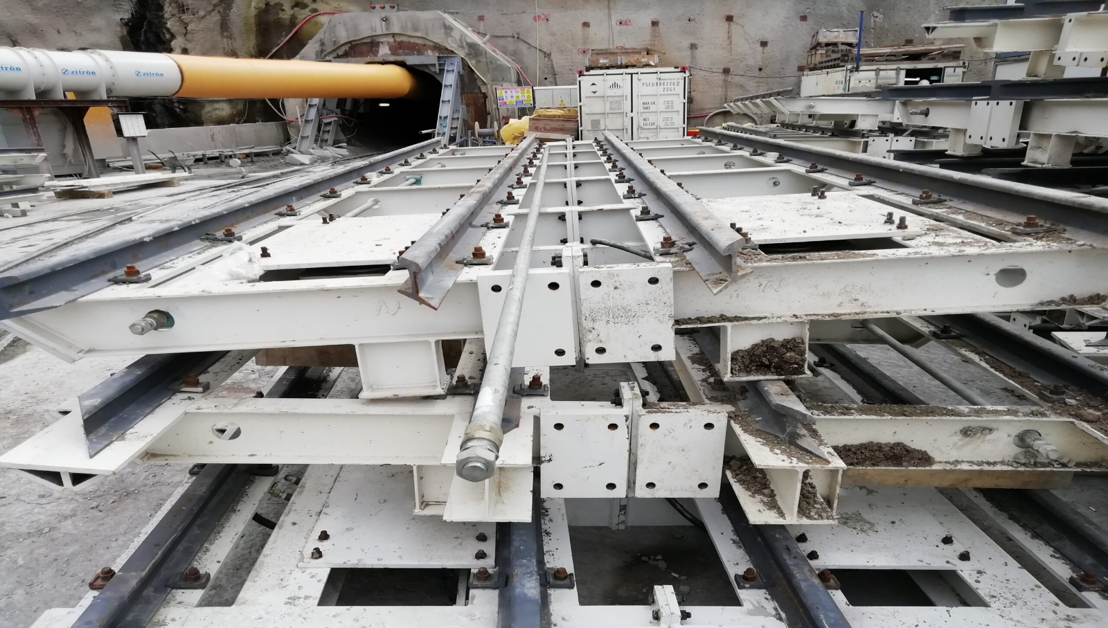 CALIFORNIA SWITCH FrsTunnel